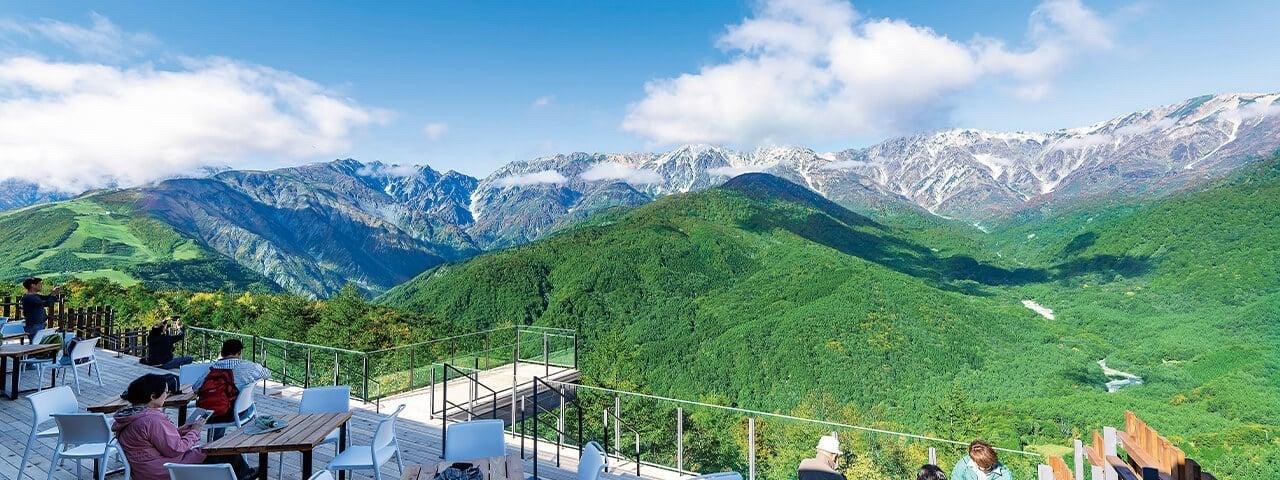 北アルプスを望む山頂エリア